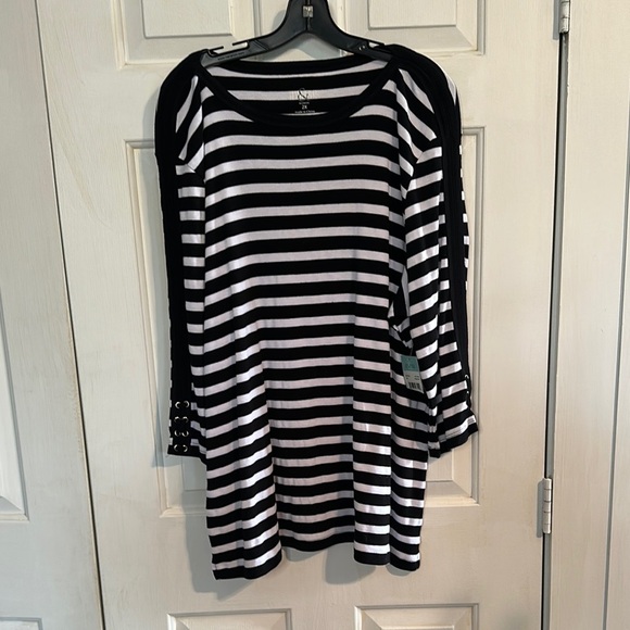 NWT Hillard & Hanson Black and white tunic size 2x - Picture 1 of 5